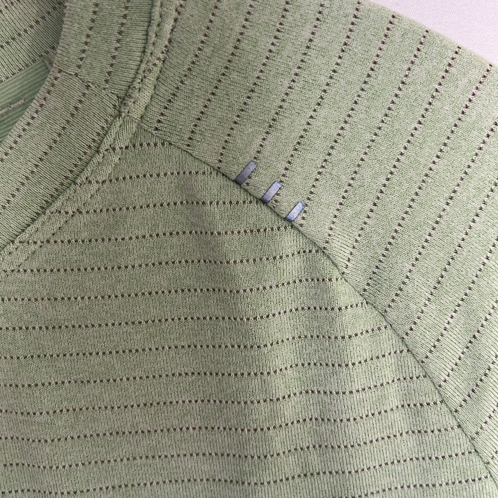 NWOT / Lululemon Metal Vent Tech Short-Sleeve Shirt - Picture 3 of 5